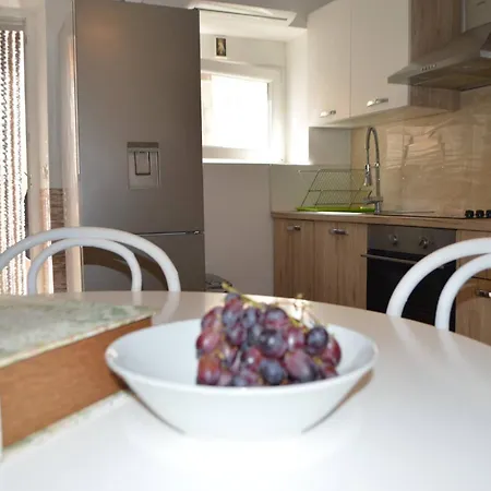 Ferienhaus Sea-View Semi-Detached Holiday House Porto Sutomiscica